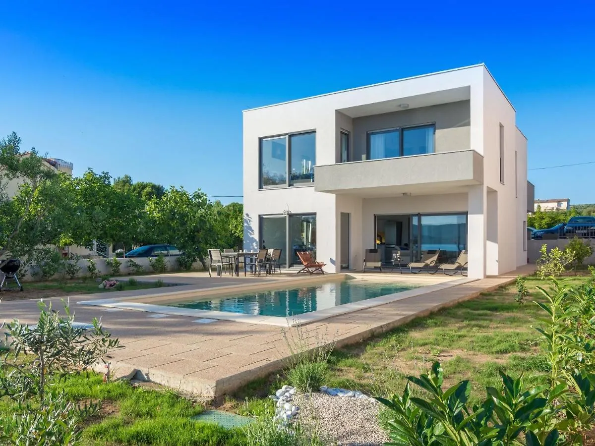 Swanky Villa In Turanj With Private Swimming Pool